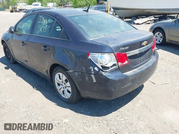 ✅ 2014 Chevrolet Cruze LS • VIN: 1G1PA5SG4E7231073 • Lot: 45176320. Wystawiony na IAAI z przebiegiem Nie podano. Bezpłatny archiwum sprzedaży aukcyjnych z USA i szczegółowy raport historii pojazdu na DreamBid. Zdjęcie 3.