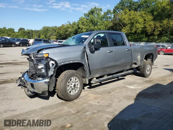 ✅ 2025 Chevrolet Silverado 2500HD LT • VIN: 1GC1KNEY9SF301389 • Лот: 71108935. Опубликован ранее на Copart с пробегом 6 981 миль. Бесплатный доступ к архиву аукционных продаж из США и подробный отчёт об истории автомобиля на DreamBid. Изображение 1.