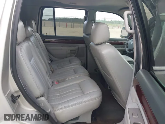 ✅ 2004 Lincoln Aviator Luxury • VIN: 5LMEU68H94ZJ43157 • Lot: 42329810. Wystawiony na IAAI z przebiegiem 276 960 mil. Bezpłatny archiwum sprzedaży aukcyjnych z USA i szczegółowy raport historii pojazdu na DreamBid. Zdjęcie 8.