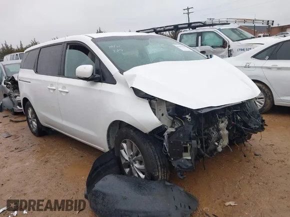 ✅ 2020 Kia Sedona L • VIN: KNDMA5C17L6595852 • Lot: 41566584. Wystawiony na IAAI z przebiegiem 102 712 mil. Bezpłatny archiwum sprzedaży aukcyjnych z USA i szczegółowy raport historii pojazdu na DreamBid. Zdjęcie 1.