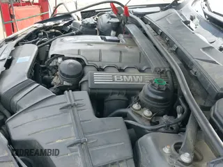 ✅ 2006 BMW 3 Series 330xi • VIN: WBAVD33556KV67172 • Lot: 42785839. Wystawiony na IAAI z przebiegiem 163 119 mil. Bezpłatny archiwum sprzedaży aukcyjnych z USA i szczegółowy raport historii pojazdu na DreamBid. Zdjęcie 18.