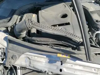 ✅ 2018 Mercedes-Benz C 300 • VIN: WDDWJ4JB0JF630720 • Лот: 81661075. Опубликован ранее на Copart с пробегом 65 341 миль. Бесплатный доступ к архиву аукционных продаж из США и подробный отчёт об истории автомобиля на DreamBid. Изображение 15.