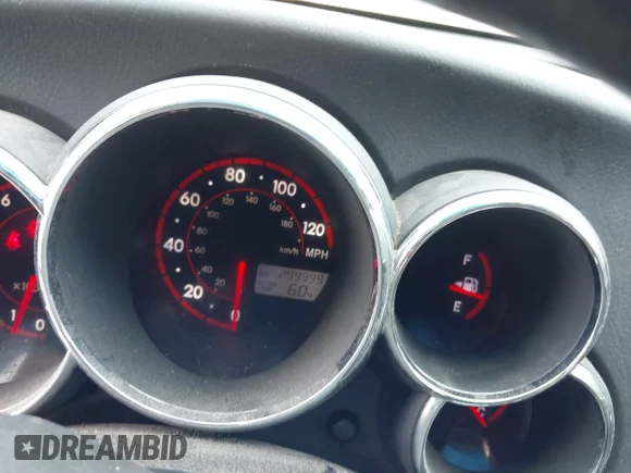✅ 2005 Pontiac Vibe • VIN: 5Y2SL63815Z479939 • Lot: 44352706. Wystawiony na IAAI z przebiegiem 299 999 mil. Bezpłatny archiwum sprzedaży aukcyjnych z USA i szczegółowy raport historii pojazdu na DreamBid. Zdjęcie 7.