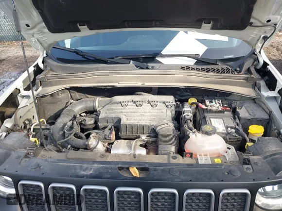 ✅ 2023 Jeep Renegade Latitude • VIN: ZACNJDB10PPP63248 • Lot: 44462245. Listed on IAAI with 51,087 mi. Free auction sales archive from the USA and detailed vehicle history report at DreamBid. Image 10.