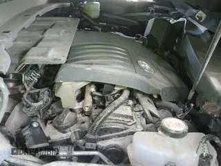 ✅ 2024 Toyota Highlander Platinum • VIN: 5TDAAAB5XRS024297 • Lot: 43517116. Listed on IAAI with 23,033 mi. Free auction sales archive from the USA and detailed vehicle history report at DreamBid. Image 19.