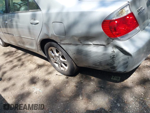 ✅ 2005 Toyota Camry XLE • VIN: 4T1BF30K45U607640 • Lot: 44862232. Wystawiony na IAAI z przebiegiem 197 194 mil. Bezpłatny archiwum sprzedaży aukcyjnych z USA i szczegółowy raport historii pojazdu na DreamBid. Zdjęcie 6.