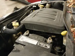 ✅ 2013 Chrysler Town & Country Touring • VIN: 2C4RC1BG4DR517389 • Lot: 43622687. Listed on IAAI with 163,961 mi. Free auction sales archive from the USA and detailed vehicle history report at DreamBid. Image 12.