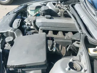 2002 BMW 3 Series 325i с VIN WBAEV33492KL70889, выставлен на аукционе IAAI как лот 42553801 с пробегом 179 169 миль миль и . История ставок и продаж доступна на DreamBid. Изображение 19.