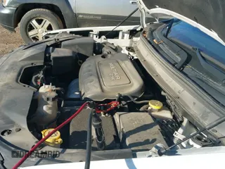 ✅ 2019 Jeep Cherokee Latitude Plus • VIN: 1C4PJLLB0KD202259 • Lot: 43523124. Wystawiony na IAAI z przebiegiem 139 184 mil. Bezpłatny archiwum sprzedaży aukcyjnych z USA i szczegółowy raport historii pojazdu na DreamBid. Zdjęcie 19.