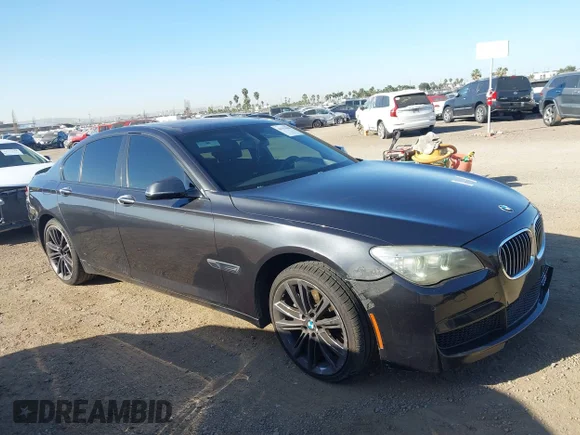 ✅ 2014 BMW 7 Series 740i • VIN: WBAYA6C5XED826622 • Lot: 44551830. Wystawiony na IAAI z przebiegiem 133 465 mil. Bezpłatny archiwum sprzedaży aukcyjnych z USA i szczegółowy raport historii pojazdu na DreamBid. Zdjęcie 1.