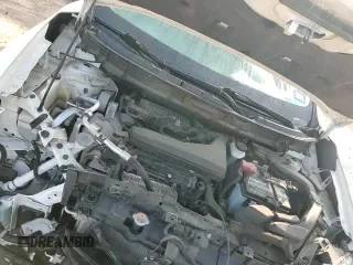 ✅ 2018 Nissan Rogue SV • VIN: 5N1AT2MT4JC741811 • Lot: 82784955. Listed on Copart with 42,971 mi. Free auction sales archive from the USA and detailed vehicle history report at DreamBid. Image 17.