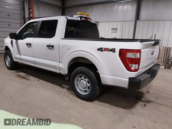 ✅ 2022 Ford F-150 XL • VIN: 1FTEW1EB6NKE98723 • Lot: 44023985. Wystawiony na IAAI z przebiegiem 12 463 mil. Bezpłatny archiwum sprzedaży aukcyjnych z USA i szczegółowy raport historii pojazdu na DreamBid. Zdjęcie 3.