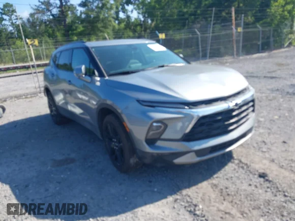 ✅ 2024 Chevrolet Blazer LT • VIN: 3GNKBDR47RS181725 • Лот: 42534532. Опубликован ранее на IAAI с пробегом 26 004 миль. Бесплатный доступ к архиву аукционных продаж из США и подробный отчёт об истории автомобиля на DreamBid. Изображение 1.