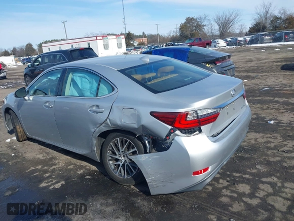 ✅ 2016 Lexus ES 330 • VIN: 58ABK1GG4GU028029 • Lot: 44225838. Listed on IAAI with 101,516 mi. Free auction sales archive from the USA and detailed vehicle history report at DreamBid. Image 3.