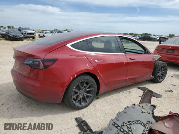 ✅ 2018 Tesla Model 3 Long Range Battery • VIN: 5YJ3E1EA3JF047029 • Lot: 48319214. Wystawiony na Copart z przebiegiem 115 840 mil. Bezpłatny archiwum sprzedaży aukcyjnych z USA i szczegółowy raport historii pojazdu na DreamBid. Zdjęcie 3.