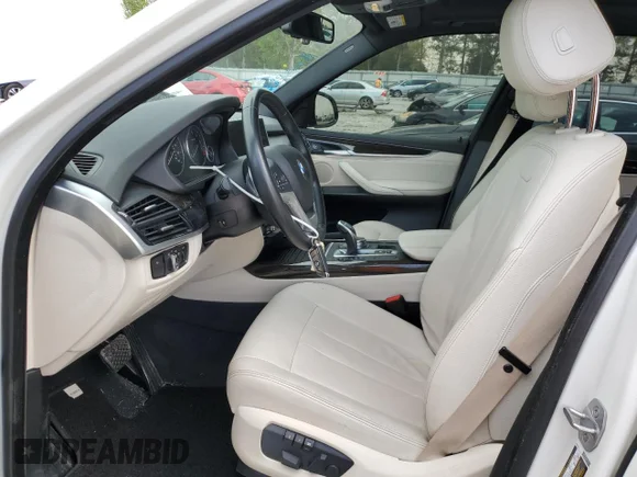✅ 2018 BMW X5 sDrive35i • VIN: 5UXKR2C53J0Z14776 • Лот: 46694313. Опубликован ранее на Copart с пробегом 76 216 миль. Бесплатный доступ к архиву аукционных продаж из США и подробный отчёт об истории автомобиля на DreamBid. Изображение 7.