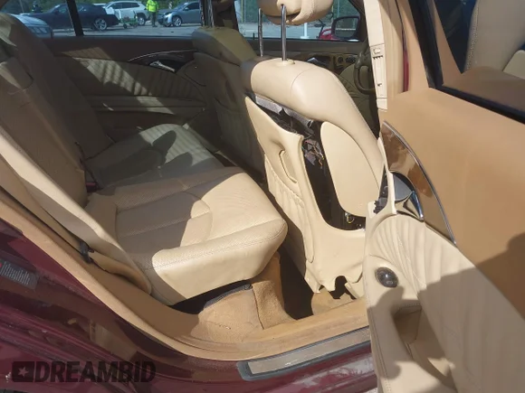 ✅ 2007 Mercedes-Benz E 550 • VIN: WDBUF72X77B018303 • Lot: 43785647. Wystawiony na IAAI z przebiegiem Nie podano. Bezpłatny archiwum sprzedaży aukcyjnych z USA i szczegółowy raport historii pojazdu na DreamBid. Zdjęcie 8.