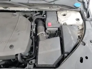 ✅ 2018 Volvo S90 Momentum • VIN: LVY982MK6JP034808 • Lot: 82296195. Wystawiony na Copart z przebiegiem 87 984 mil. Bezpłatny archiwum sprzedaży aukcyjnych z USA i szczegółowy raport historii pojazdu na DreamBid. Zdjęcie 15.