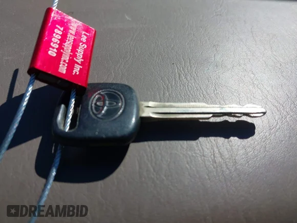 ✅ 1998 Toyota Camry CE • VIN: 4T1BG22K8WU200653 • Lot: 44177449. Wystawiony na IAAI z przebiegiem 191 094 mil. Bezpłatny archiwum sprzedaży aukcyjnych z USA i szczegółowy raport historii pojazdu na DreamBid. Zdjęcie 11.