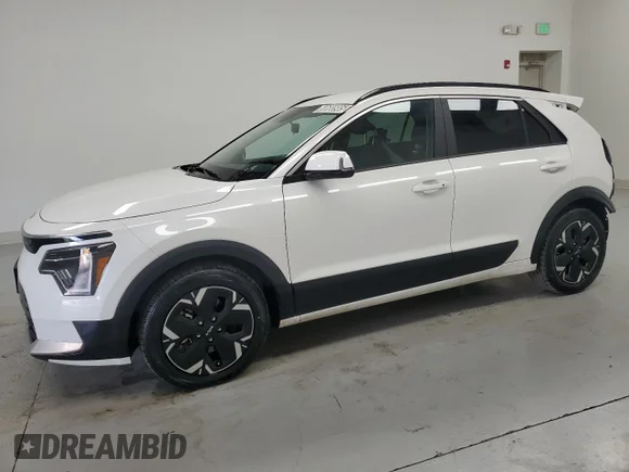 ✅ 2024 Kia Niro Wind • VIN: KNDCR3L15R5121728 • Lot: 68680985. Listed on Copart with 31,777 mi. Free auction sales archive from the USA and detailed vehicle history report at DreamBid. Image 1.