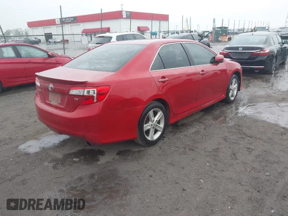 ✅ 2013 Toyota Camry LE • VIN: 4T1BF1FK3DU675972 • Lot: 44697504. Wystawiony na IAAI z przebiegiem 255 651 mil. Bezpłatny archiwum sprzedaży aukcyjnych z USA i szczegółowy raport historii pojazdu na DreamBid. Zdjęcie 4.