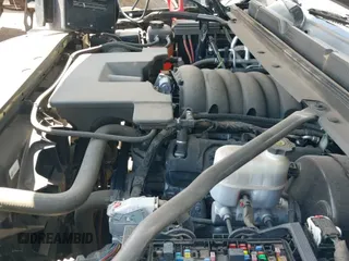 ✅ 2019 Chevrolet Tahoe LT • VIN: 1GNSCBKC5KR327874 • Lot: 42565643. Listed on IAAI with 79,213 mi. Free auction sales archive from the USA and detailed vehicle history report at DreamBid. Image 20.