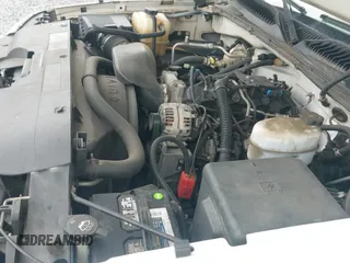 ✅ 2007 Chevrolet Silverado 2500HD Work Truck • VIN: 1GBHC24U97E116012 • Lot: 42885122. Wystawiony na IAAI z przebiegiem 189 444 mil. Bezpłatny archiwum sprzedaży aukcyjnych z USA i szczegółowy raport historii pojazdu na DreamBid. Zdjęcie 19.