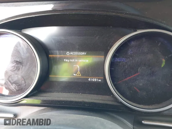 ✅ 2023 Kia Carnival EX • VIN: KNDNC5H3XP6300340 • Lot: 43406172. Wystawiony na IAAI z przebiegiem 41 691 mil. Bezpłatny archiwum sprzedaży aukcyjnych z USA i szczegółowy raport historii pojazdu na DreamBid. Zdjęcie 7.