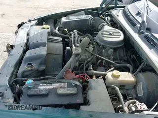 ✅ 2001 Dodge Dakota • VIN: 1B7GL22X11S284210 • Lot: 41630417. Wystawiony na IAAI z przebiegiem 206 484 mil. Bezpłatny archiwum sprzedaży aukcyjnych z USA i szczegółowy raport historii pojazdu na DreamBid. Zdjęcie 19.