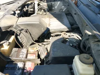 ✅ 2016 Toyota Highlander Limited • VIN: 5TDYKRFH5GS161305 • Lot: 42741171. Wystawiony na IAAI z przebiegiem 151 252 mil. Bezpłatny archiwum sprzedaży aukcyjnych z USA i szczegółowy raport historii pojazdu na DreamBid. Zdjęcie 19.