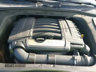 ✅ 2009 Porsche Cayenne • VIN: WP1AA29P19LA04209 • Lot: 42547435. Wystawiony na IAAI z przebiegiem 129 462 mil. Bezpłatny archiwum sprzedaży aukcyjnych z USA i szczegółowy raport historii pojazdu na DreamBid. Zdjęcie 20.