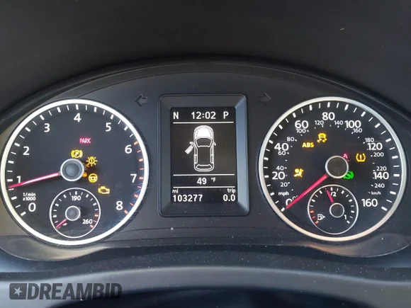 ✅ 2014 Volkswagen Tiguan S • VIN: WVGBV3AX9EW011599 • Lot: 44254505. Wystawiony na IAAI z przebiegiem 103 277 mil. Bezpłatny archiwum sprzedaży aukcyjnych z USA i szczegółowy raport historii pojazdu na DreamBid. Zdjęcie 7.