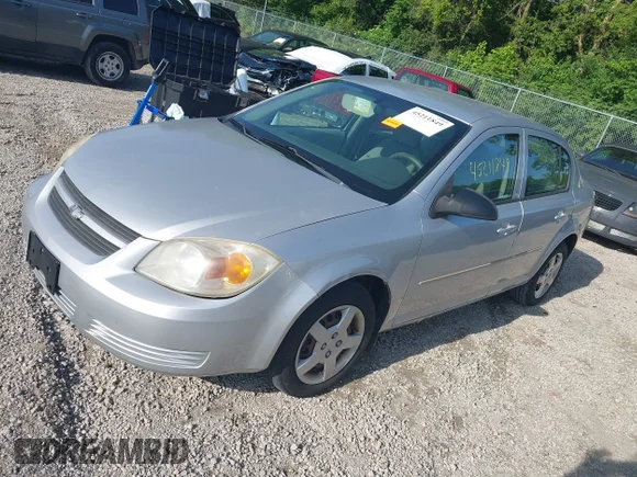 ✅ 2005 Chevrolet Cobalt • VIN: 1G1AK52F257543838 • Lot: 45211849. Wystawiony na IAAI z przebiegiem 214 605 mil. Bezpłatny archiwum sprzedaży aukcyjnych z USA i szczegółowy raport historii pojazdu na DreamBid. Zdjęcie 2.