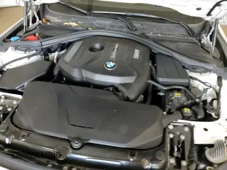 ✅ 2019 BMW 4 Series 430i xDrive • VIN: WBA4J3C53KBL09781 • Lot: 80882045. Wystawiony na Copart z przebiegiem 111 617 mil. Bezpłatny archiwum sprzedaży aukcyjnych z USA i szczegółowy raport historii pojazdu na DreamBid. Zdjęcie 13.