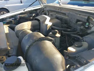 ✅ 2001 Ford F-150 XLT • VIN: 1FTRW08L31KF49721 • Lot: 43422900. Wystawiony na IAAI z przebiegiem 421 436 mil. Bezpłatny archiwum sprzedaży aukcyjnych z USA i szczegółowy raport historii pojazdu na DreamBid. Zdjęcie 12.