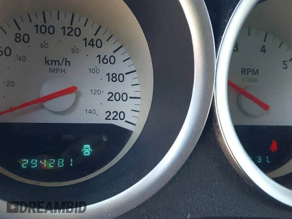 ✅ 2005 Dodge Magnum SE • VIN: 2D4FV48V95H559264 • Lot: 45201031. Wystawiony na IAAI z przebiegiem 294 281 mil. Bezpłatny archiwum sprzedaży aukcyjnych z USA i szczegółowy raport historii pojazdu na DreamBid. Zdjęcie 7.