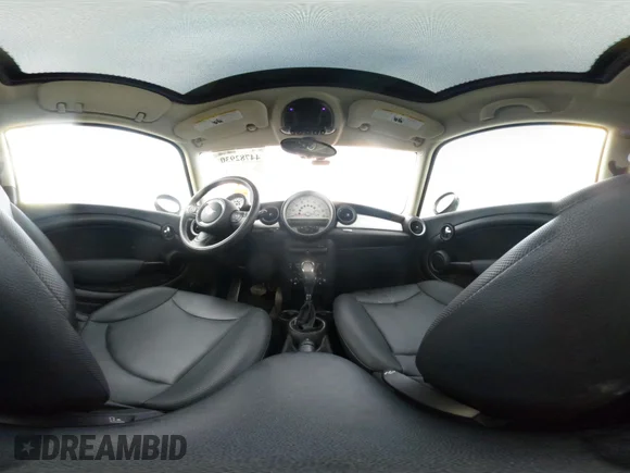 ✅ 2013 MINI Hardtop • VIN: WMWSU3C51DT677551 • Lot: 44782930. Wystawiony na IAAI z przebiegiem 62 043 mil. Bezpłatny archiwum sprzedaży aukcyjnych z USA i szczegółowy raport historii pojazdu na DreamBid. Zdjęcie 20.