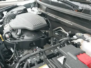 ✅ 2025 Cadillac XT5 AWD Premium Luxury • VIN: 1GYKNDRS9SZ136920 • Лот: 43252861. Опубликован ранее на IAAI с пробегом 10 789 миль. Бесплатный доступ к архиву аукционных продаж из США и подробный отчёт об истории автомобиля на DreamBid. Изображение 21.