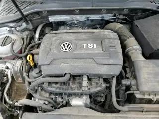 ✅ 2017 Volkswagen Golf S • VIN: 3VWM17AU9HM530434 • Лот: 68042525. Опубликован ранее на Copart с пробегом 69 822 миль. Бесплатный доступ к архиву аукционных продаж из США и подробный отчёт об истории автомобиля на DreamBid. Изображение 14.