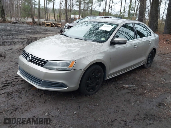 ✅ 2013 Volkswagen Jetta SE • VIN: 3VWDX7AJ2DM221497 • Lot: 44494445. Wystawiony na IAAI z przebiegiem 21 974 mil. Bezpłatny archiwum sprzedaży aukcyjnych z USA i szczegółowy raport historii pojazdu na DreamBid. Zdjęcie 2.