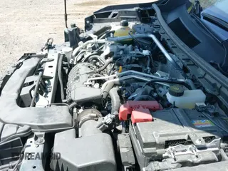 ✅ 2023 Mitsubishi Outlander SE • VIN: JA4J4UA81PZ055657 • Lot: 42800270. Wystawiony na IAAI z przebiegiem 14 777 mil. Bezpłatny archiwum sprzedaży aukcyjnych z USA i szczegółowy raport historii pojazdu na DreamBid. Zdjęcie 22.