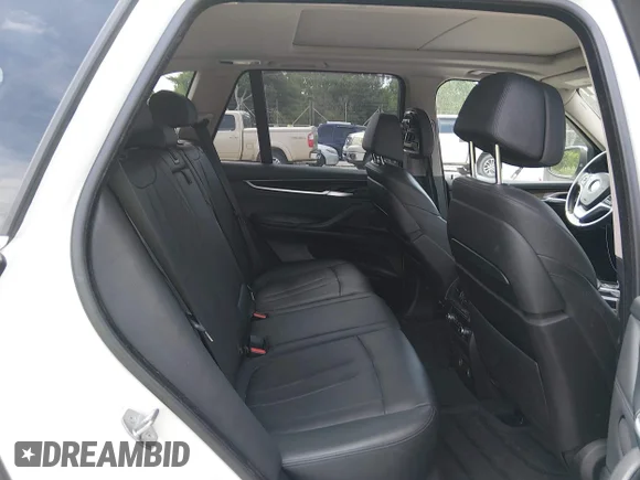 ✅ 2015 BMW X5 sDrive35i • VIN: 5UXKR2C54F0H40789 • Lot: 45093325. Listed on IAAI with 59,385 mi. Free auction sales archive from the USA and detailed vehicle history report at DreamBid. Image 8.