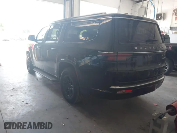 ✅ 2024 Jeep Wagoneer • VIN: 1C4SJSAP0RS153850 • Lot: 42557770. Wystawiony na IAAI z przebiegiem 2 165 mil. Bezpłatny archiwum sprzedaży aukcyjnych z USA i szczegółowy raport historii pojazdu na DreamBid. Zdjęcie 3.