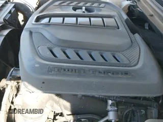 ✅ 2024 Jeep Wagoneer Series II • VIN: 1C4SJUBP5RS126444 • Lot: 41735207. Wystawiony na IAAI z przebiegiem 43 102 mil. Bezpłatny archiwum sprzedaży aukcyjnych z USA i szczegółowy raport historii pojazdu na DreamBid. Zdjęcie 19.