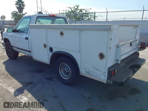 ✅ 1999 GMC Sierra 2500 • VIN: 1GTGC24J7XR707980 • Lot: 43165836. Listed on IAAI with 174,354 mi. Free auction sales archive from the USA and detailed vehicle history report at DreamBid. Image 3.