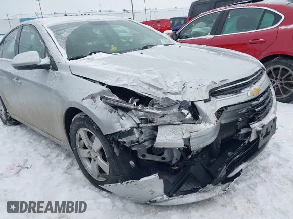 ✅ 2016 Chevrolet Cruze LT • VIN: 1G1PE5SB8G7171682 • Lot: 44327488. Wystawiony na IAAI z przebiegiem 33 663 mil. Bezpłatny archiwum sprzedaży aukcyjnych z USA i szczegółowy raport historii pojazdu na DreamBid. Zdjęcie 6.