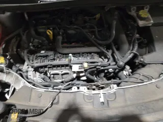 ✅ 2019 Ford Escape SE • VIN: 1FMCU9GD1KUC06627 • Lot: 89511225. Wystawiony na Copart z przebiegiem 109 184 mil. Bezpłatny archiwum sprzedaży aukcyjnych z USA i szczegółowy raport historii pojazdu na DreamBid. Zdjęcie 14.