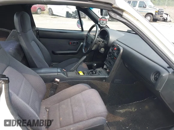 ✅ 1991 Mazda MX-5 Miata Special Edition • VIN: JM1NA3512M0205332 • Лот: 42904268. Опубліковано раніше на IAAI з пробігом 193 478 миль. Безкоштовний доступ до архіву аукціонних продажів зі США та докладний звіт про історію автомобіля на DreamBid. Зображення 5.