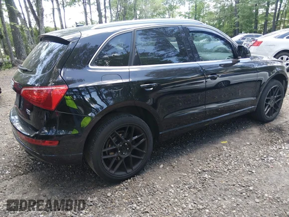 ✅ 2011 Audi Q5 Premium • VIN: WA1CFBFPXBA097288 • Lot: 45102850. Wystawiony na IAAI z przebiegiem 177 540 mil. Bezpłatny archiwum sprzedaży aukcyjnych z USA i szczegółowy raport historii pojazdu na DreamBid. Zdjęcie 4.