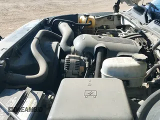 ✅ 2004 GMC Sierra 2500HD SLE • VIN: 1GTHK23U34F266705 • Lot: 41360845. Wystawiony na IAAI z przebiegiem 156 117 mil. Bezpłatny archiwum sprzedaży aukcyjnych z USA i szczegółowy raport historii pojazdu na DreamBid. Zdjęcie 19.